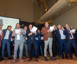 241207_BoriannBe_voor_KVWA_zaal-0351